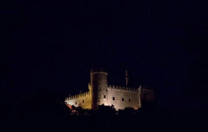 Casa Rural Castillo De Caceres Bagian luar foto